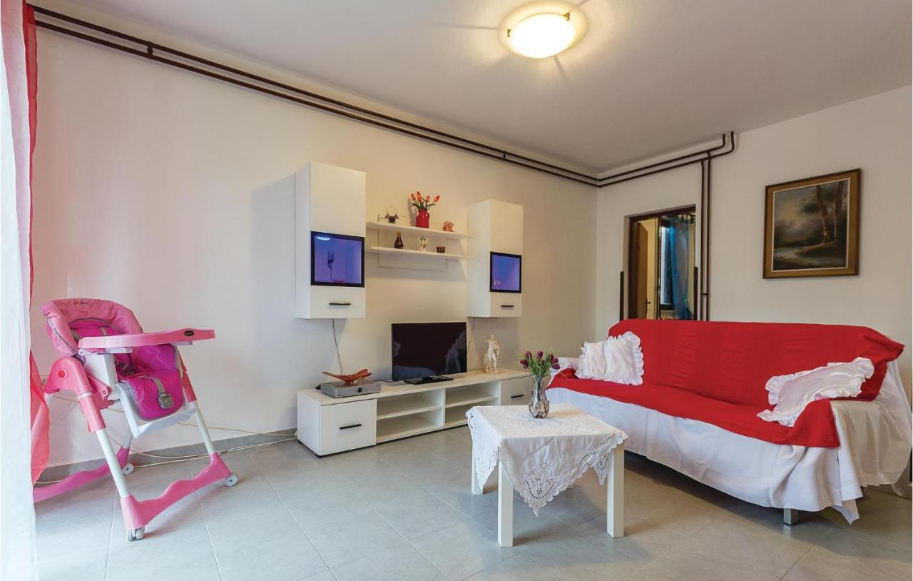 3 Bedroom Beautiful Apartment In ميدولين المظهر الخارجي الصورة