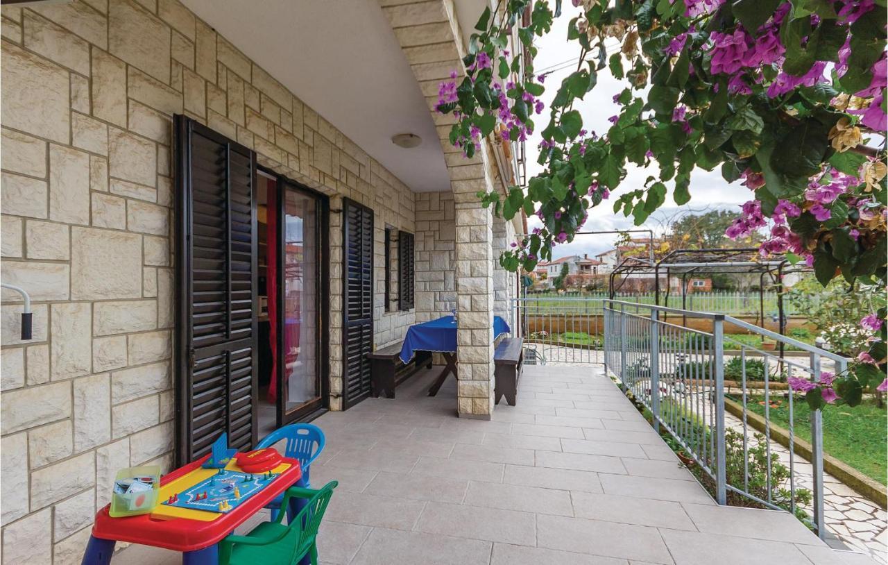 3 Bedroom Beautiful Apartment In ميدولين المظهر الخارجي الصورة