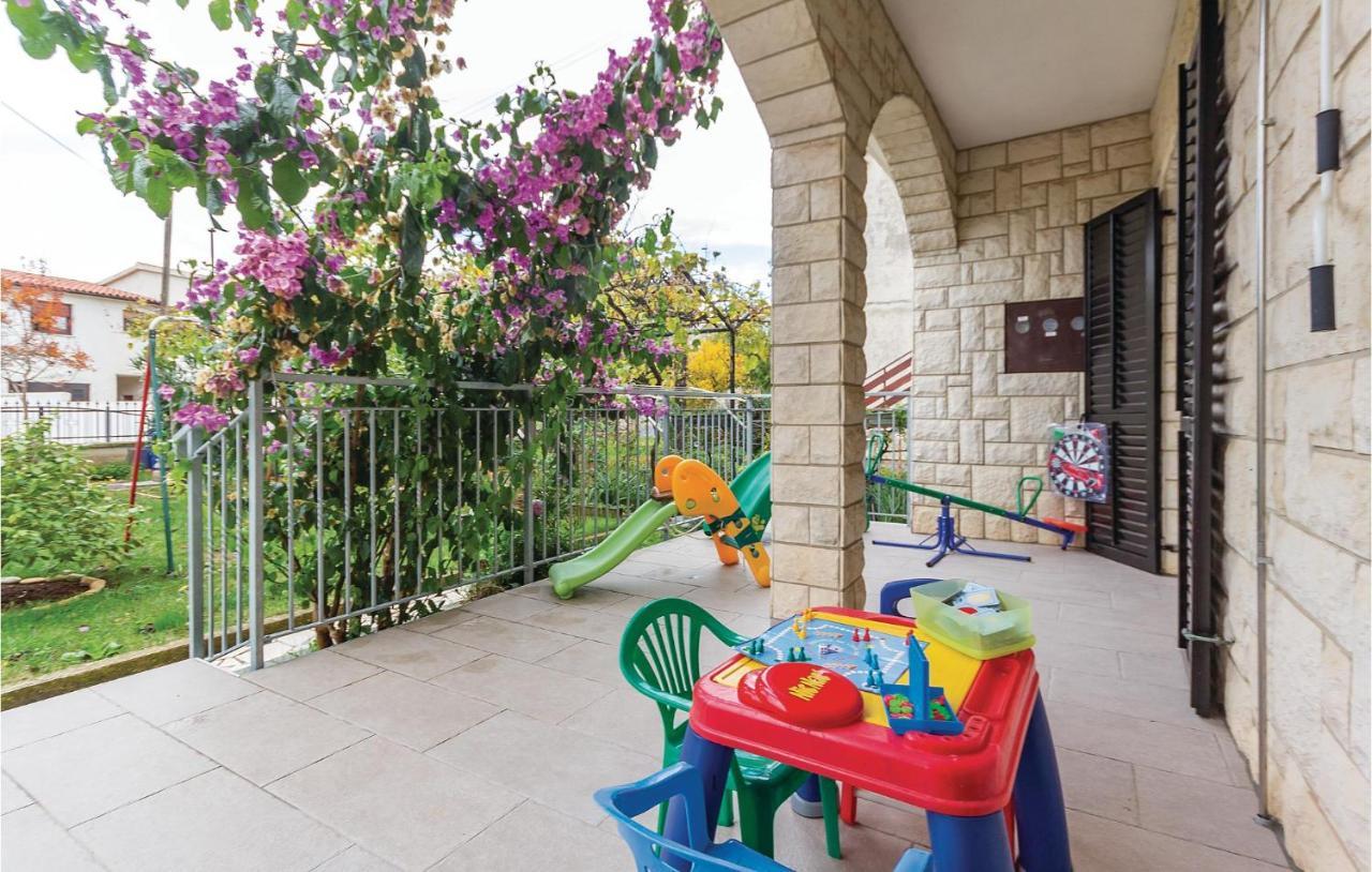 3 Bedroom Beautiful Apartment In ميدولين المظهر الخارجي الصورة