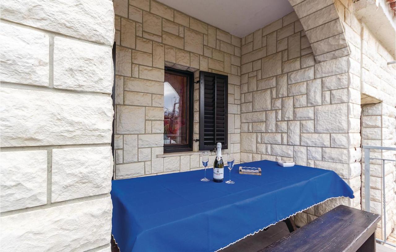 3 Bedroom Beautiful Apartment In ميدولين المظهر الخارجي الصورة