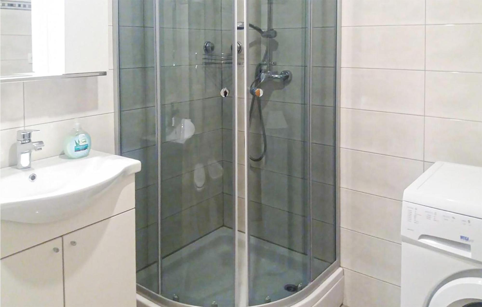 3 Bedroom Beautiful Apartment In ميدولين المظهر الخارجي الصورة